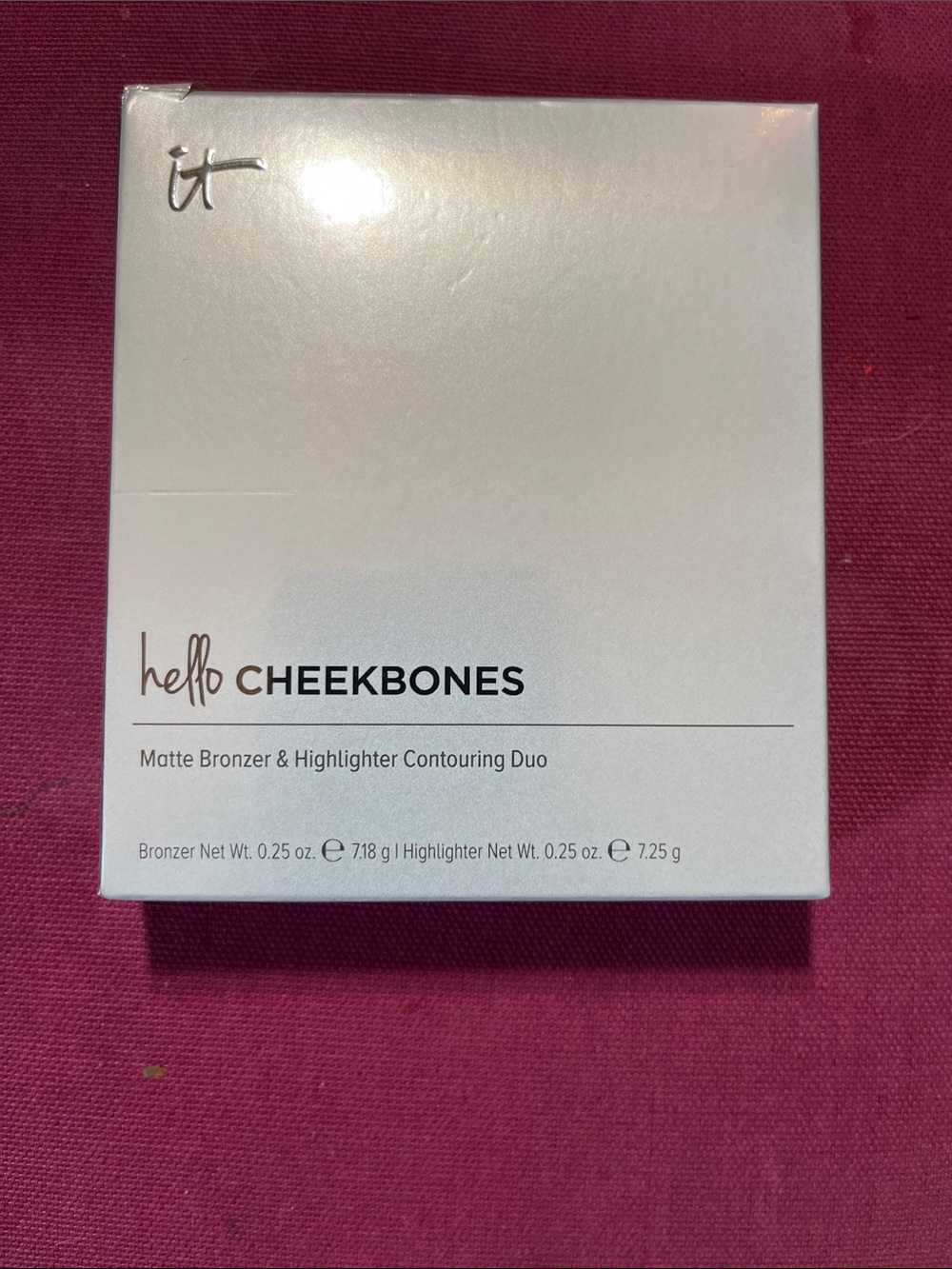 It cosmetics hello cheekbones matte bronzer